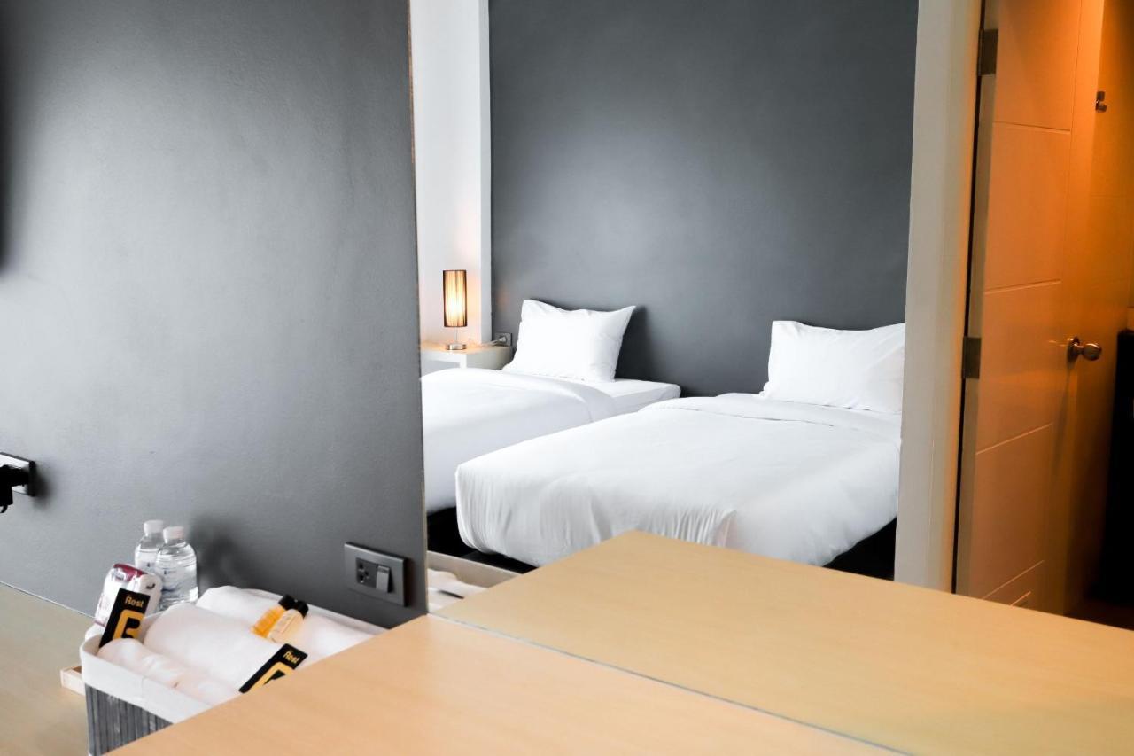 The Rest Hotel - ประจวบ Prachuap Khiri Khan Extérieur photo