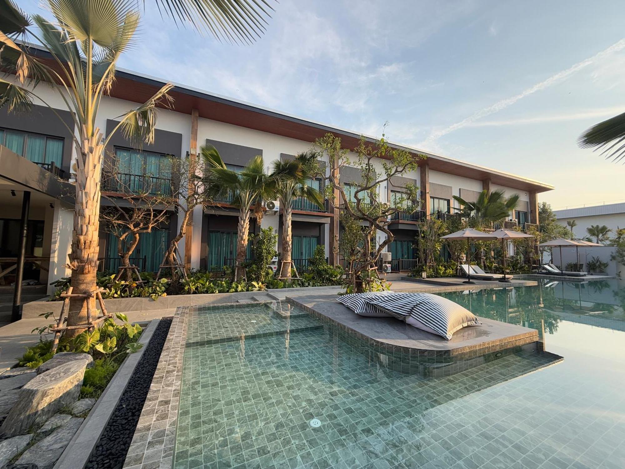 The Rest Hotel - ประจวบ Prachuap Khiri Khan Extérieur photo